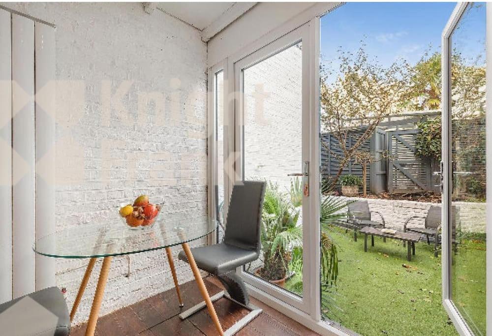 Apartment Earls Court Spacious *